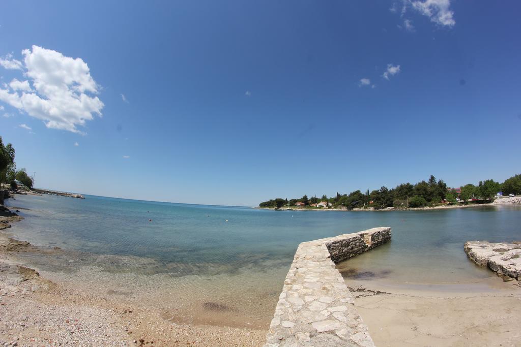 Hotel Zlatna Vala Умаг Экстерьер фото