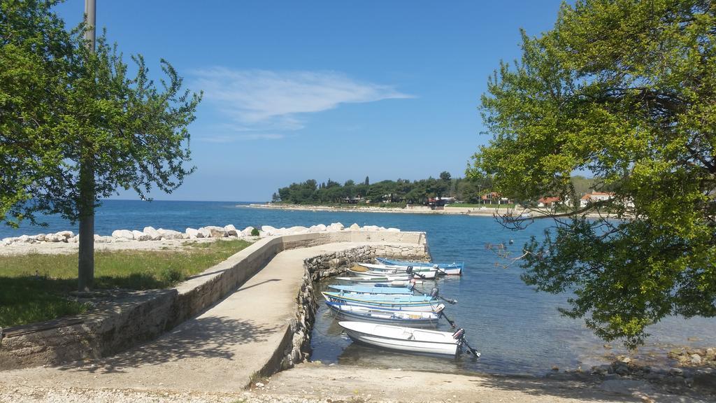 Hotel Zlatna Vala Умаг Экстерьер фото